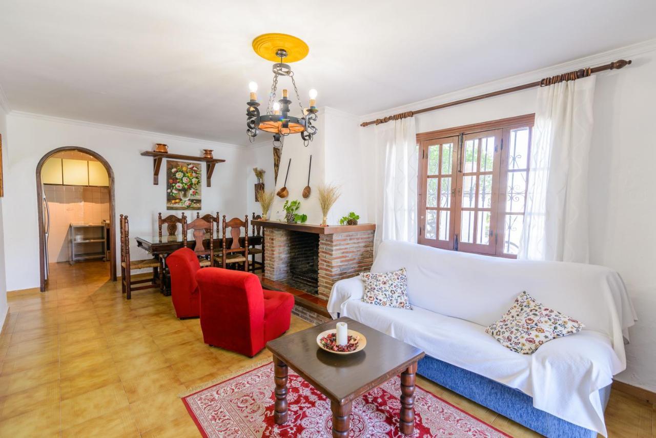 Casa Patio De Los Naranjos Piscina Privada Alcaucín Екстериор снимка